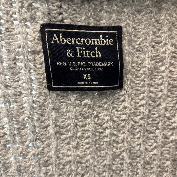 ABERCROMBIE chunky cardigan sweater - Picture 2 of 3